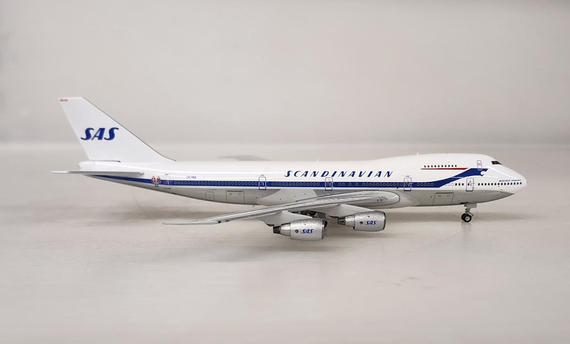 PH11871 | Phoenix 1:400 | Boeing 747-200 SAS LN-RNA 'polished'