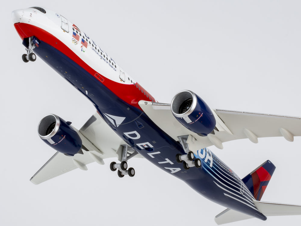 NG39124 | NG Models 1:400 | A350-900 N531DN (TEAM USA #3)
