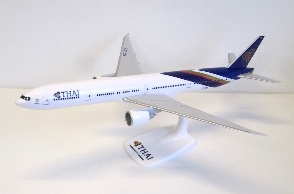 PP-223731 | PPC Models 1:200 | Boeing 777-300ER Thai Airways HS-TKZ (plastic push fit)