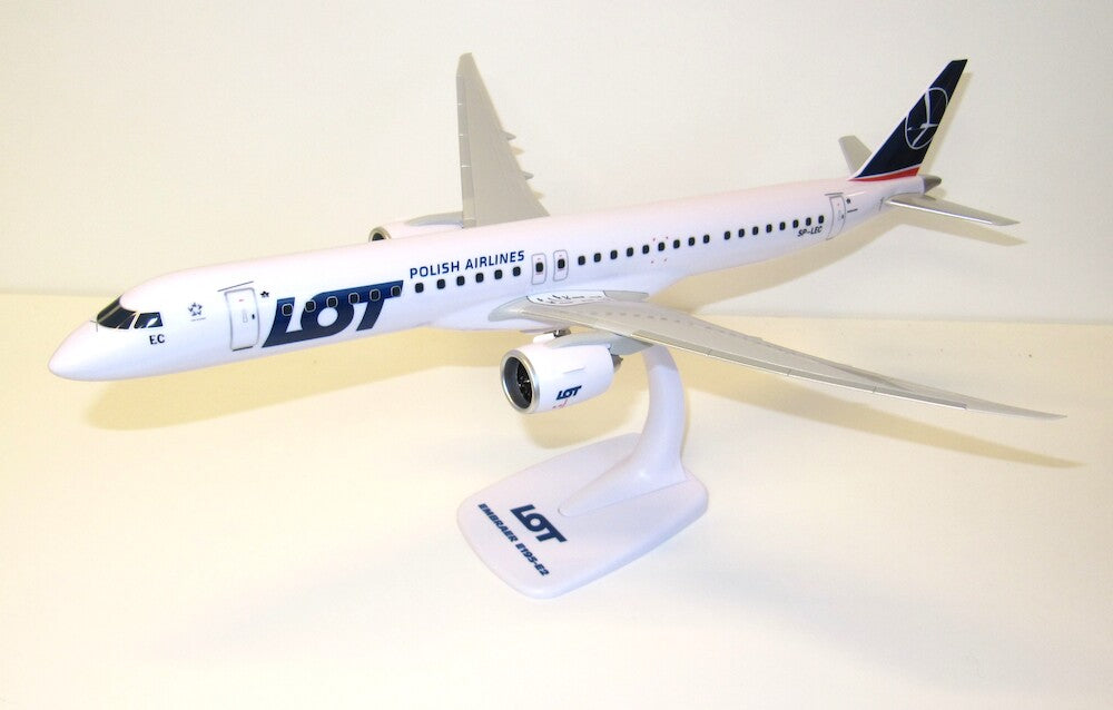 PP-SP-LEC | PPC Models 1:100 | Embraer 195-E2 LOT SP-LEC (plastic push fit)