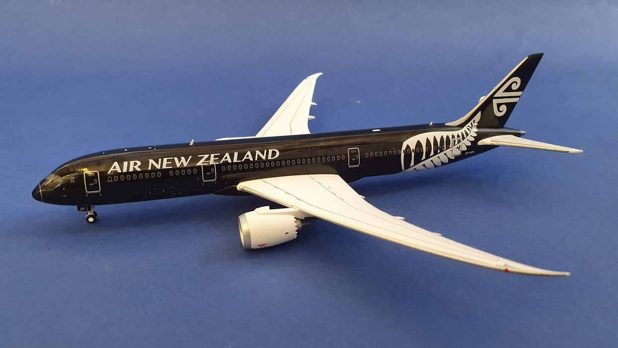 GJANZ1405 | Gemini Jets 1:400 1:400 | Boeing 787-9 Air New Zealand ZK-NZE