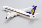 EW2738015A | JC Wings 1:200 | Boeing 737-800 Singapore Airlines 9V-MGA (with stand, flaps down)