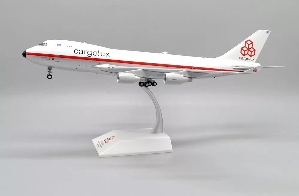 XX20051C | JC Wings 1:200 | Boeing 747-400FER Cargolux retro livery LX-NCL interactive series