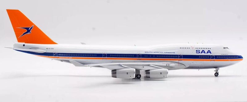 IF744SA0524P | InFlight200 1:200 | Boeing 747-400 SAL South African ZS-SAW (polished, with stand)