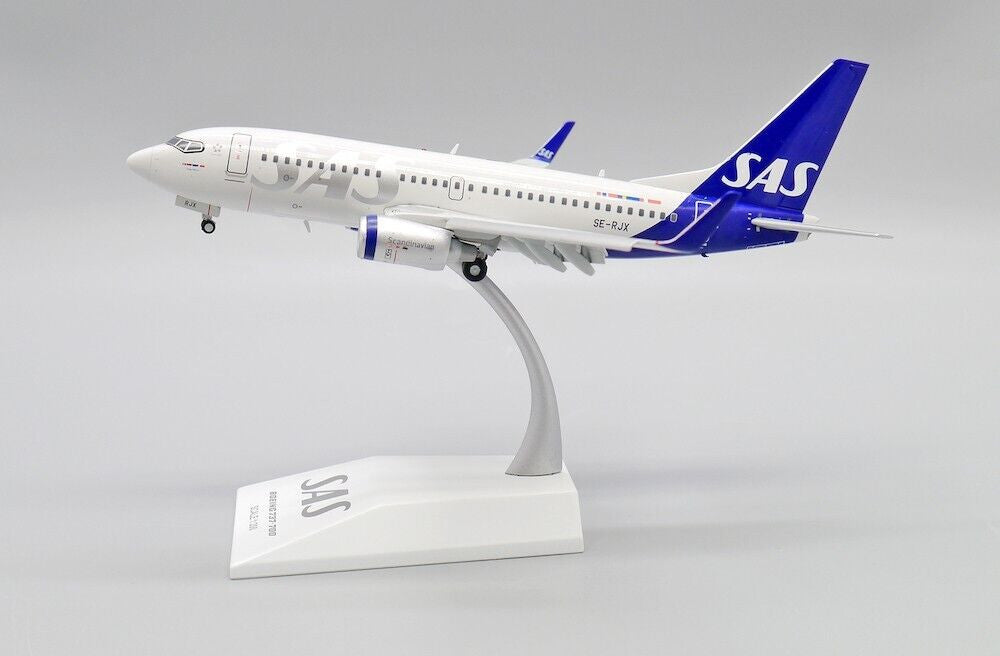 XX20107A | JC Wings 1:200 | Boeing 737-700 Scandinavian Airlines SE-RJX (Flap Down)