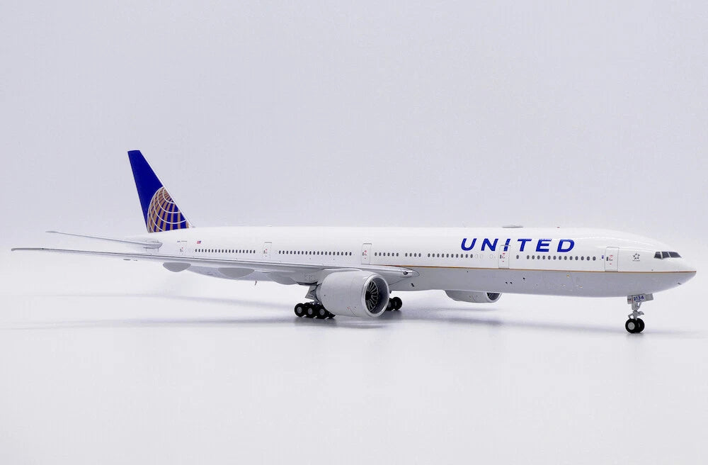 XX20422 | JC Wings 1:200 | Boeing 777-300ER United Airlines OC N2534U