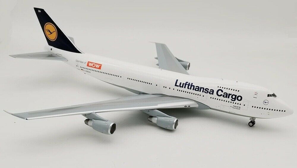 JF-747-2-022 | JFox Models 1:200 | Boeing 747-230B SF Lufthansa D-ABZA (with stand)