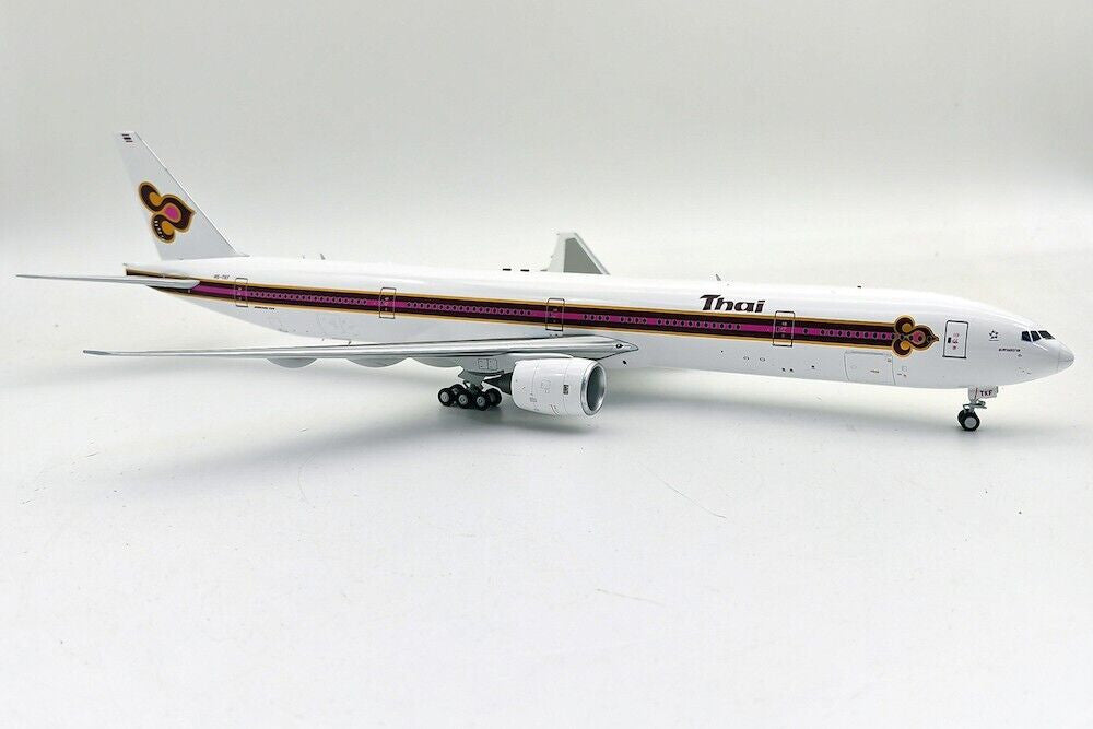 IF7773TG1223 | InFlight200 1:200 | Boeing 777-300 Thai HS-TKF (with stand)