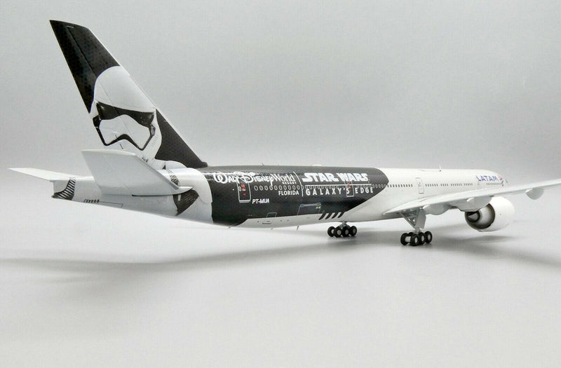 JCEW277W003 | JC Wings 1:200 | BOEING 777-300(ER) LATAM Galaxy's Edge PT-MUA