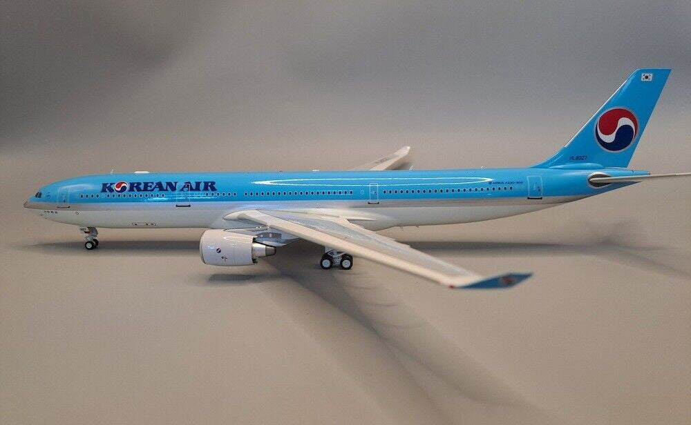 JF-A330-3-007 | JFox Models 1:200 | Airbus A330-300 Korean HL8027 (with stand)