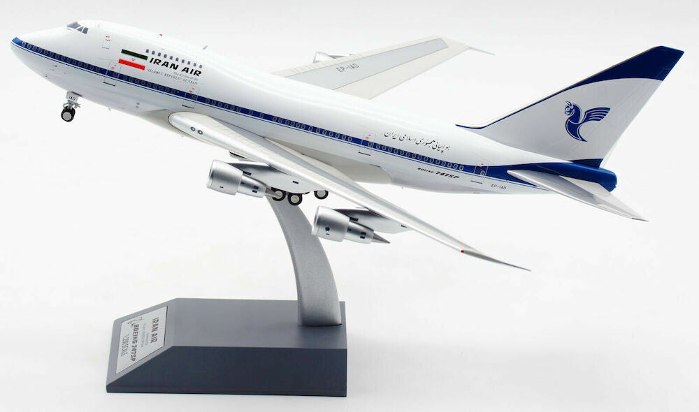 IF747SPIR0720 | InFlight200 1:200 | Boeing 747SP Iran Air EP-IAD (polished, with stand)