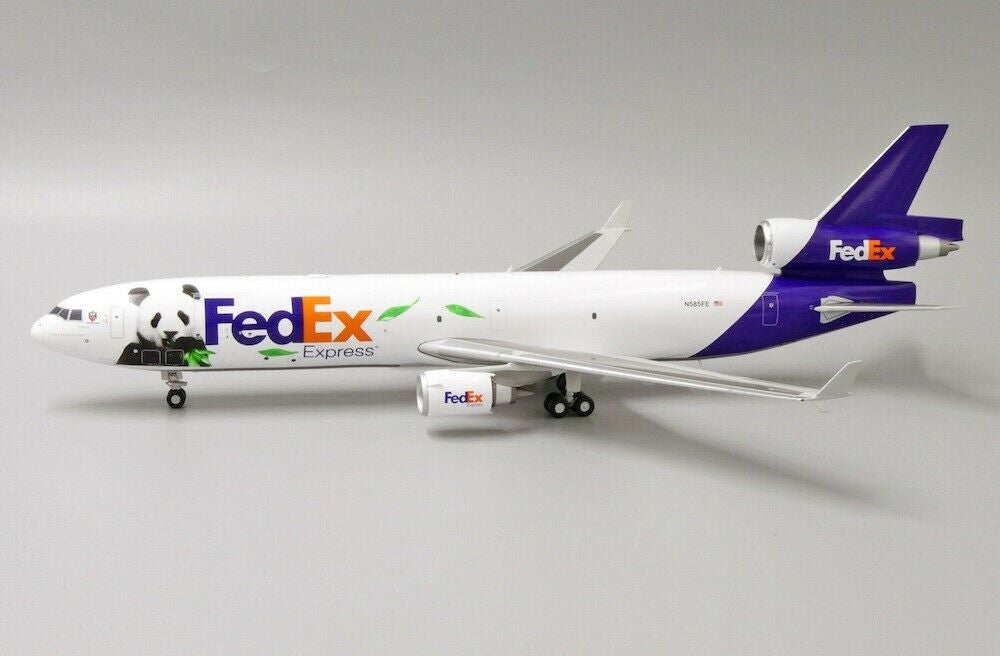 JC2284 | JC Wings 1:200 | FEDEX McDonnell Douglas MD-11 PANDA EXPRESS NO.3 REG: N585FE (with stand)