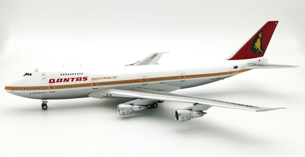 IF742QF0721 | InFlight200 1:200 | Boeing 747-200 Qantas Wallabies VH-EBM (polished, with stand)