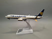 JFox 1:200 scale Boeing 737-8SS die-cast aircraft model with Ryanair livery.