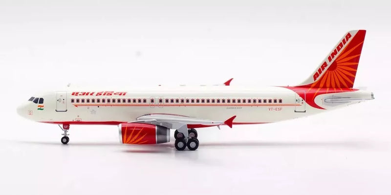 IF320AI0524 | InFlight200 1:200 | Airbus A320-231 Air India VT-ESF