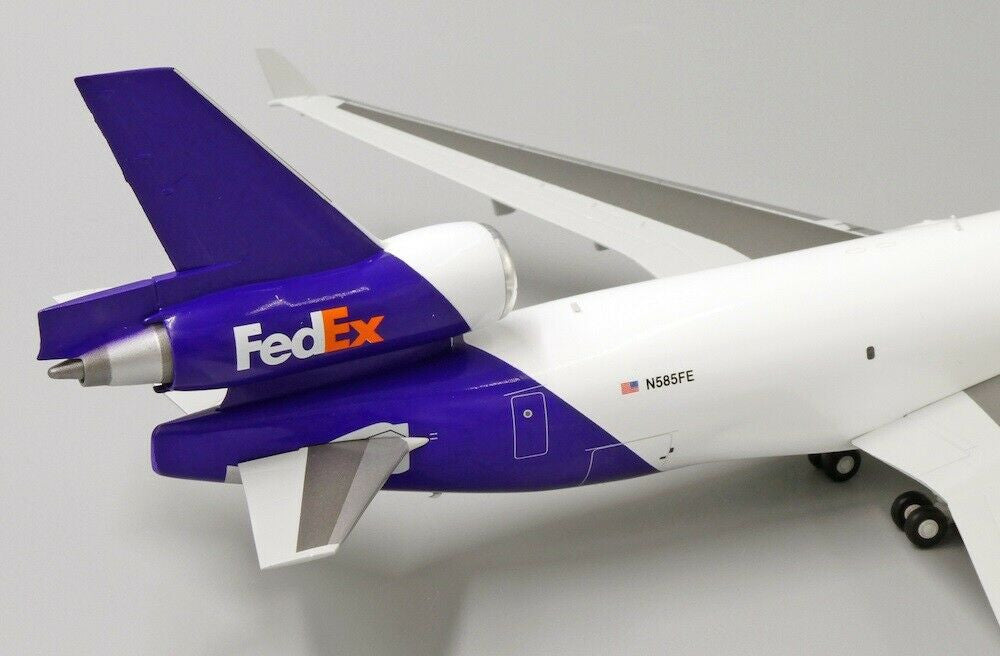 JC2284 | JC Wings 1:200 | FEDEX McDonnell Douglas MD-11 PANDA EXPRESS NO.3 REG: N585FE (with stand)