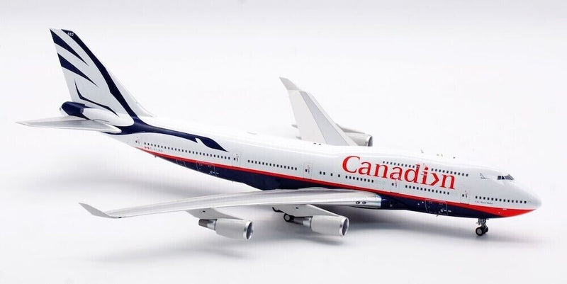 B-744-FCRA | Blue Box 1:200 | Boeing 747-475 Canadian Airlines C-FCRA GOOSE SCHEME (with stand)