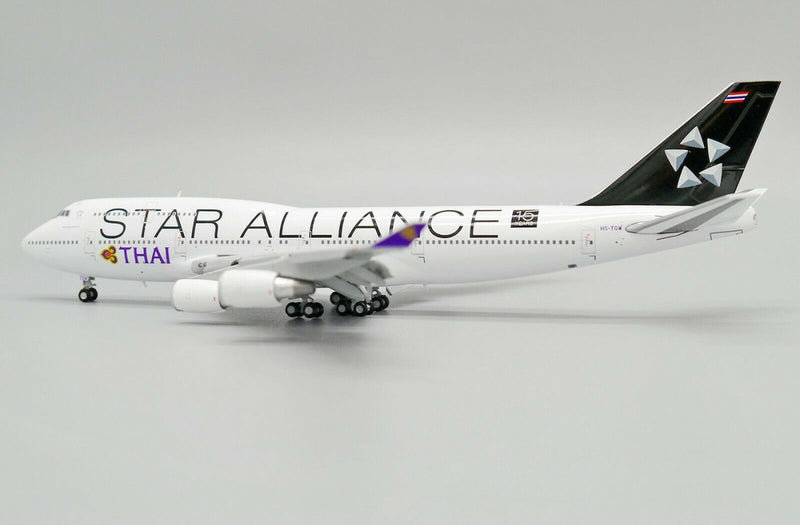 XX4898A | JC Wings 1:400 | Boeing 747-400 Thai HS-TGW, 'Star Alliance' (flaps down)