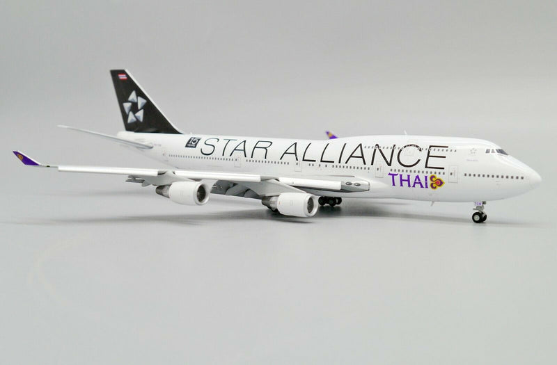 XX4898A | JC Wings 1:400 | Boeing 747-400 Thai HS-TGW, 'Star Alliance' (flaps down)