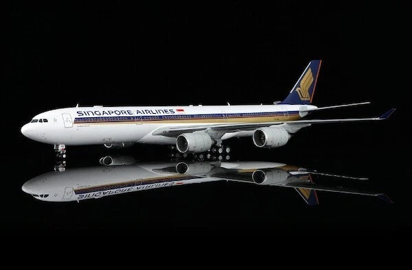 L2174 | SQ Wings 1:200 | Airbus 340-500 Singapore Airlines 9V-SGA (with stand)