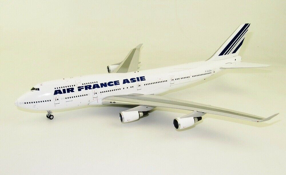 B-744-AF-01 | Blue Box 1:200 | Boeing 747-400 Air France Asia F-GISA (with stand)