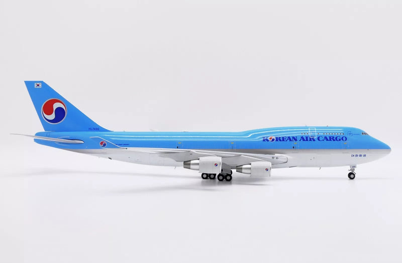 XX20186 | JC Wings 1:200 | Boeing 747-400BCF Korean Air Cargo HL7486 | is due February 2025