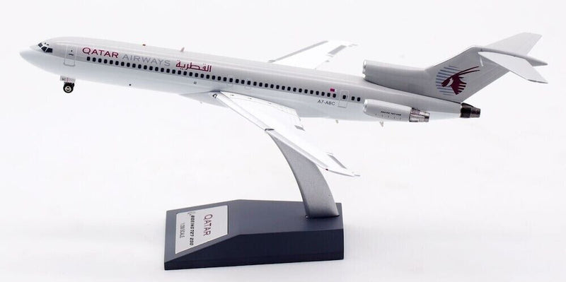 IF722QT1222 | InFlight200 1:200 | Boeing 727-2M7/Adv Qatar Airways A7-ABC (with stand)