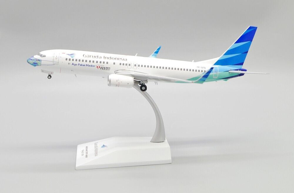 LH2257 | JC Wings 1:200 | Boeing 737-800 Garuda Indonesia PK-GFQ, 'Ayo Pakai Masker' (with stand)