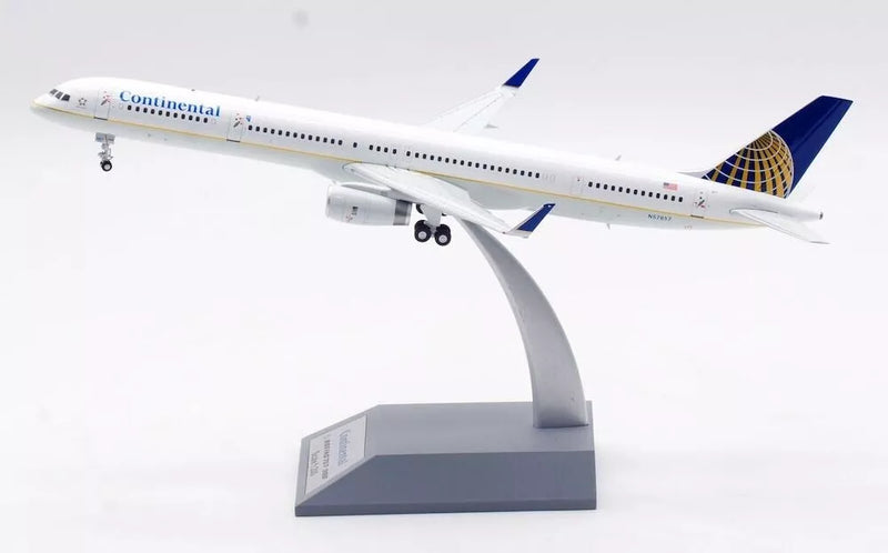 IF753CO1023 | InFlight200 1:200 | Boeing 757-324 Continental Airlines N57857 with stand