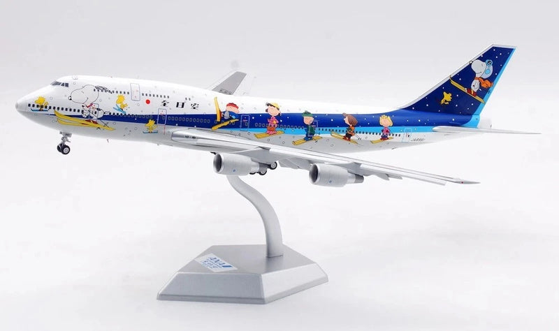 L2021FD | SQ Wings 1:200 | All Nippon Airways B747-400D JA8961 Snoopy Flaps Down