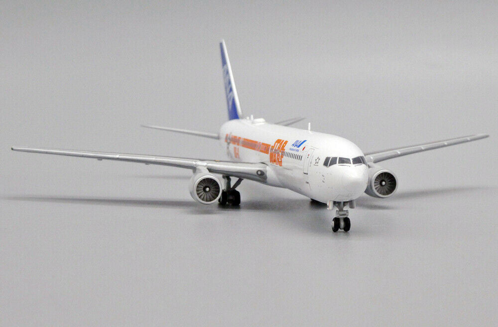 EW4763003 | JC Wings 1:400 | Boeing 767-300 ALL NIPPON AIRWAYS SW REG JA604A