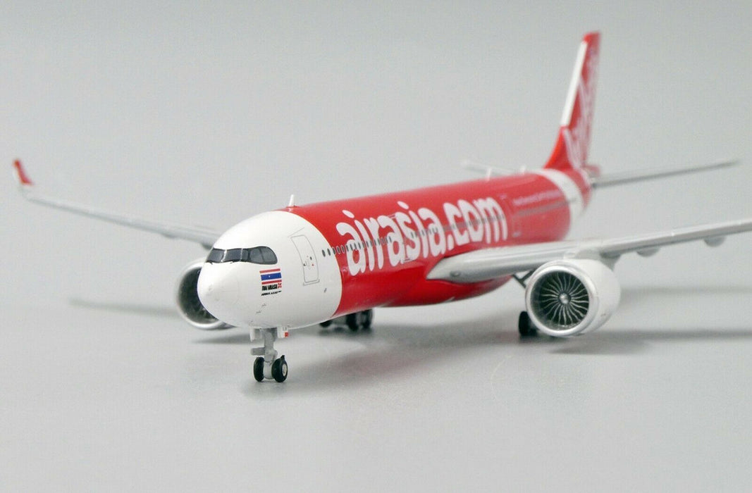 XX4211 | JC Wings 1:400 | Thai AirAsia X Airbus A330-900NEO Reg: HS-XJB With Antenna