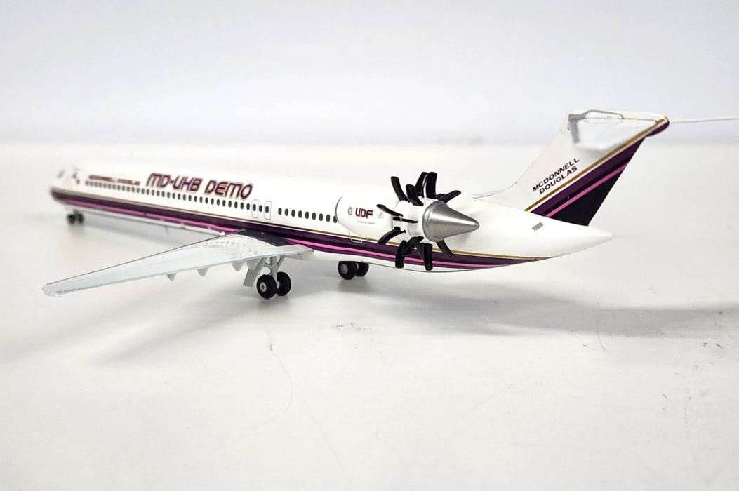 JXL069A | Jet-x 1:200 | McDonnell Douglas MD-UHB Demo (MD-92) Demo House Colours N980DC, Farnborough 1988 (with GE Ultra High Bypass 'UHB' propfan engine on the port side)