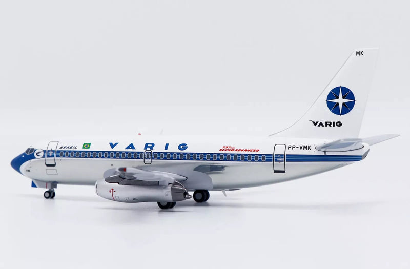 XX20509 | JC Wings 1:200 | Varig Boeing 737-200 Polished Reg: PP-VMK With Stand | is due May 2025