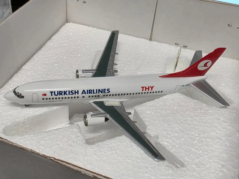 SL-TC-JDE | Skyline Classics 1:200 | Boeing 737-400 Turkish Airlines TC-JDE **PRE-OWNED**