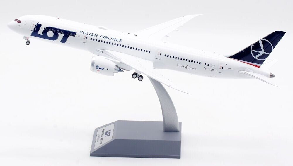 IF789SP0423 | InFlight200 1:200 | Boeing 787-9 LOT SP-LSG (with stand)