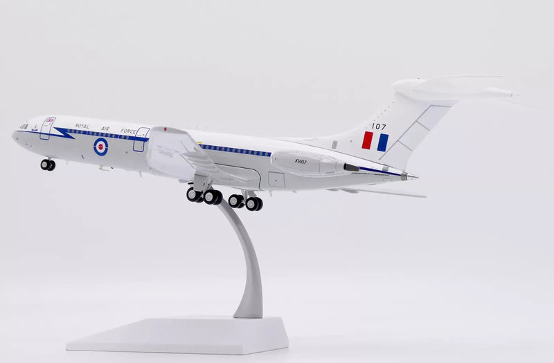 LH2387 | JC Wings 1:200 | Royal Air Force Vickers VC10 C1K Reg: XV107 With Stand