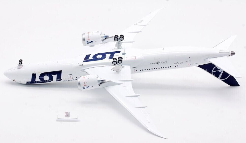 IF789SP0423 | InFlight200 1:200 | Boeing 787-9 LOT SP-LSG (with stand)