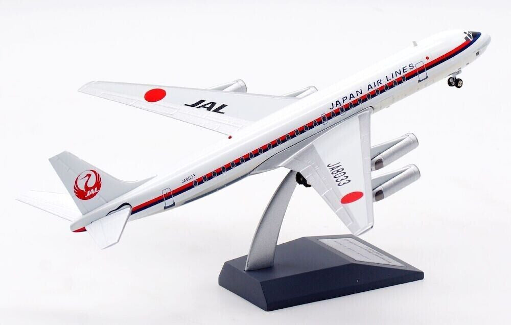 B-862-JAL-33P | Blue Box 1:200 | Douglas DC-8-62 JAL Japan Air Lines JA8033 (with stand)