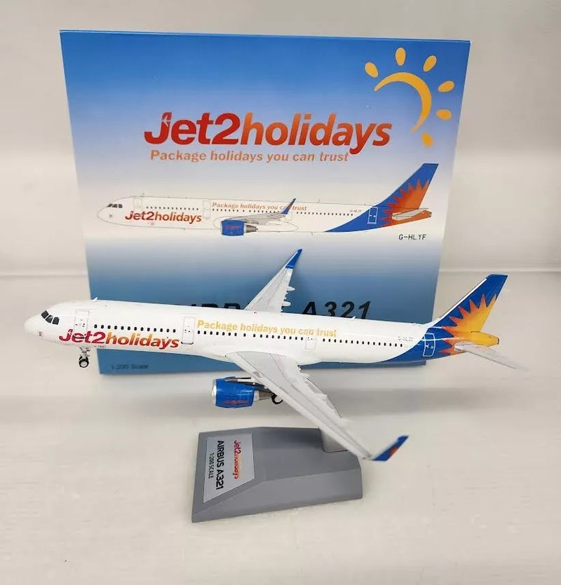 321-HLF | Blue Box Models 1:200 | Airbus A321-211 Jet 2 Holidays G-HLYF (with stand)