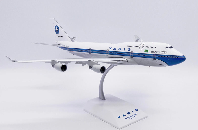 LH2292A | JC Wings 1:200 | Boeing 747-400 Varig Polished Reg: PP-VPI Flaps Down