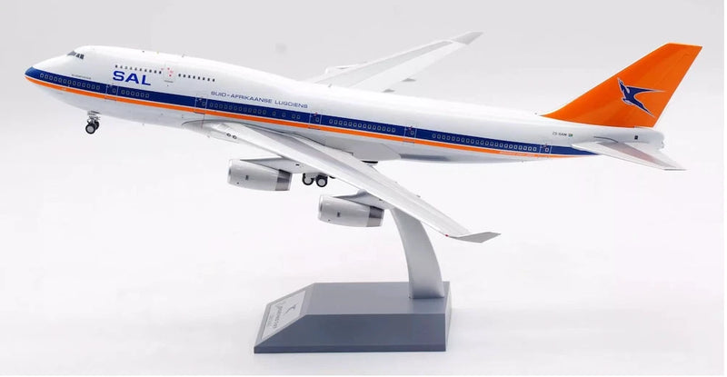 IF744SA0524P | InFlight200 1:200 | Boeing 747-400 SAL South African ZS-SAW (polished, with stand)