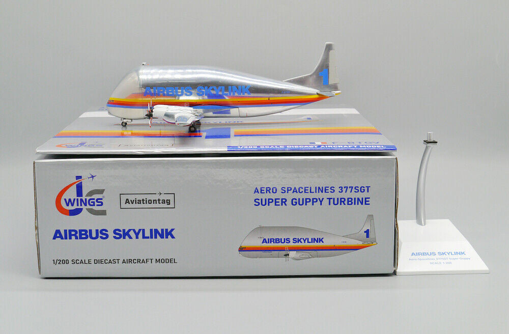 LH2298 | JC Wings 1:200 | Super Guppy 377SGT Airbus Industrie F-BTGV