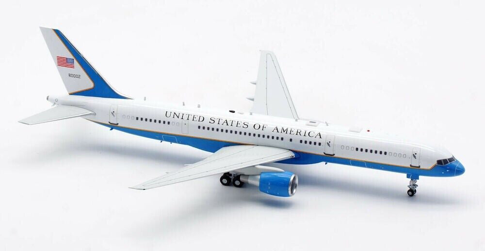 IFC32USA03 | InFlight200 1:200 | Boeing 757-200 (C-32) US of America 98-0002 (With Stand)