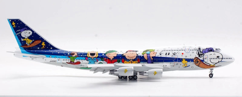 L2020FD | SQ Wings 1:200 | All Nippon Airways B747-400D JA8965 Snoopy Flaps Down