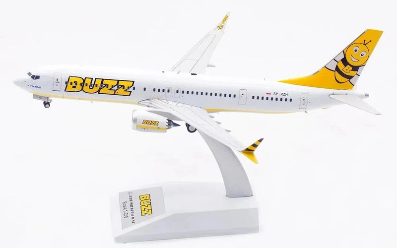 B-738M-RR-RZH  | Blue Box 1:200 | Boeing 737-8 Max 200 - Buzz SP-RZH