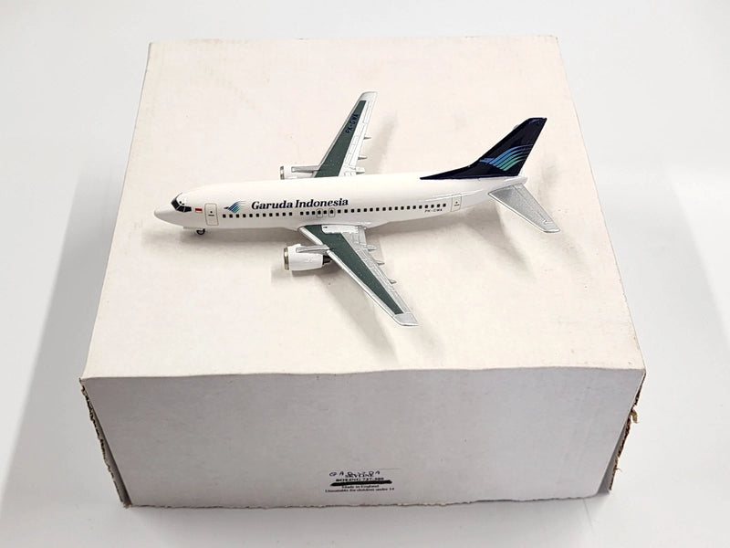 SL-PK-GWA | Skyline Classics 1:200 | Boeing 737-300 Garuda Indonesia PK-GWA **PRE-OWNED**