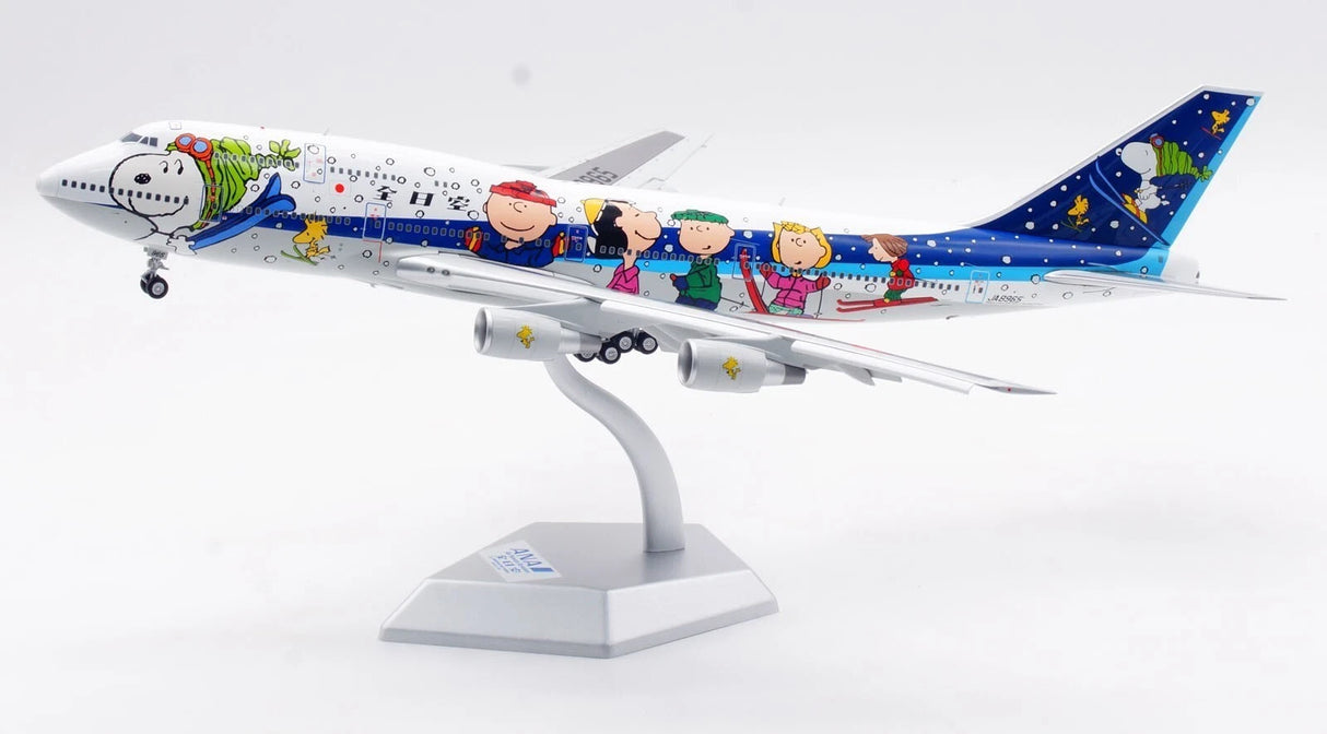 L2020FD | SQ Wings 1:200 | All Nippon Airways B747-400D JA8965 Snoopy Flaps Down