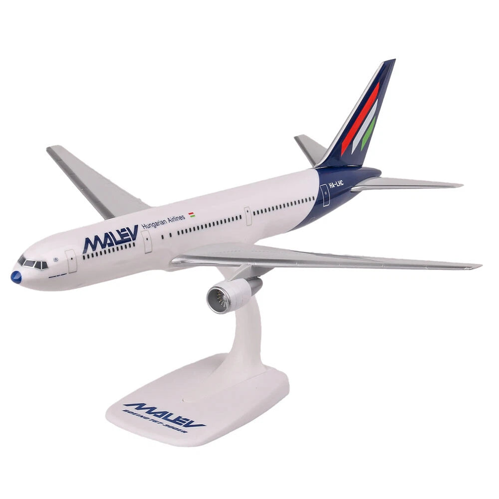 PP-MALEVB767 | PPC Models 1:200 | Boeing 767-300 Malev (plastic push-fit)