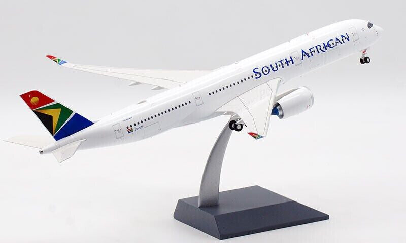 IF359SAA05 | InFlight200 1:200 | Airbus A350-900 South African ZS-SDF (with stand) | PRE-OWNED (damaged box)